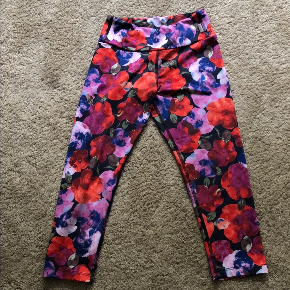 Floral athletic kapris